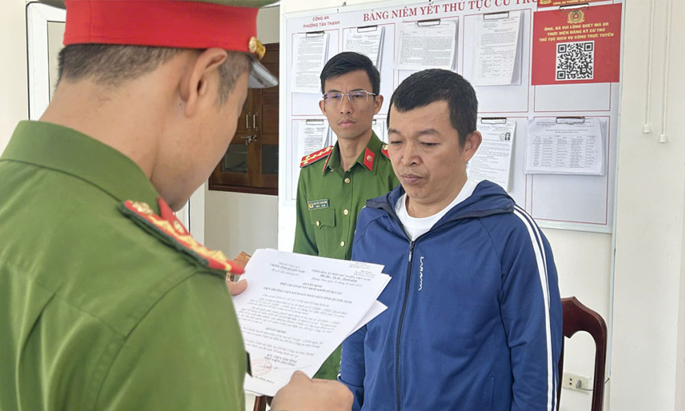  Dùng cồn y tế pha chế rượu khiến hai du khách nước ngoài tử vong